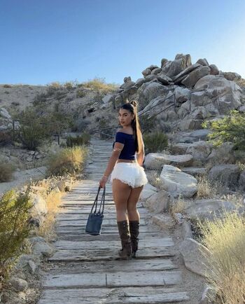 Full leaked Chvzvanessa page private onlyfans photo