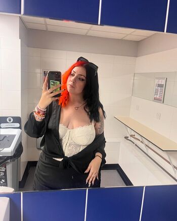 Full leaked Chx rliex private onlyfans photo