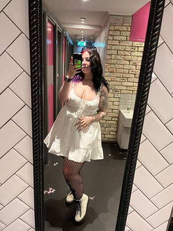 Full leaked Chx rliex private onlyfans photo