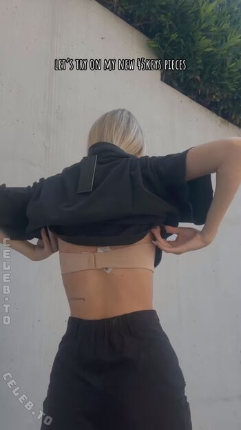 Full leaked Ciarasophie private onlyfans photo