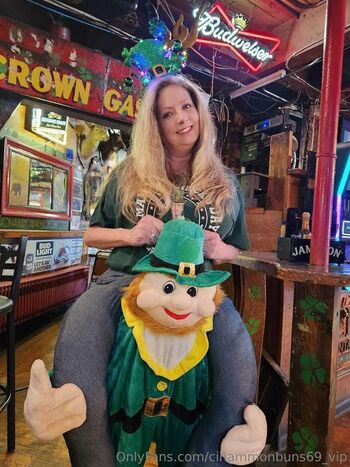 Full leaked Cinammonbuns vip private onlyfans photo