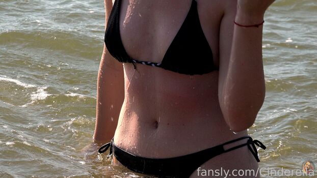 Full leaked Cinderella girl private onlyfans photo
