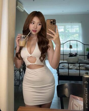 Full leaked Cindythiaap page private onlyfans photo