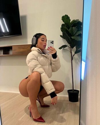 Full leaked Cindytran private onlyfans photo