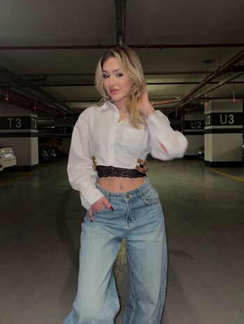 Full leaked Cisilleyup private onlyfans photo