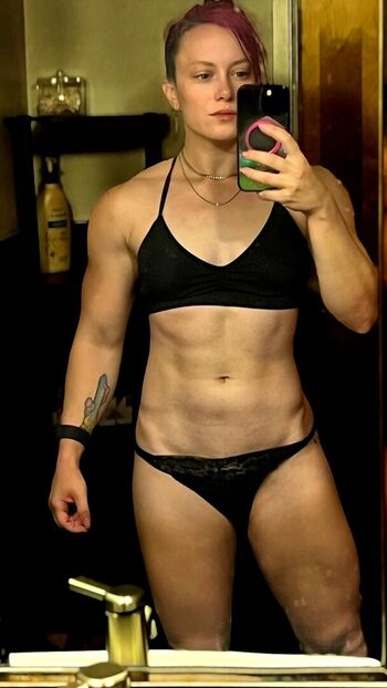 Full leaked Claire max  page private onlyfans photo