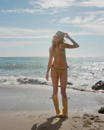 Full leaked Claire rosinkranz private onlyfans photo