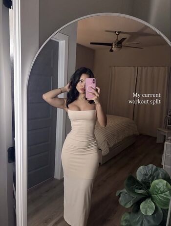 Full leaked Clarepekowski private onlyfans photo