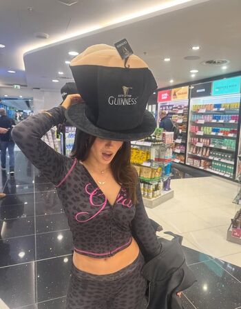 Full leaked Clarissa bea page private onlyfans photo