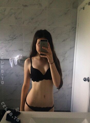 Full leaked Claudiamari page private onlyfans photo