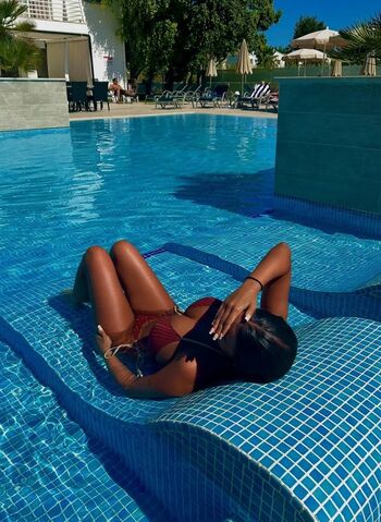 Full leaked Clodaghnicgiollabhain private onlyfans photo