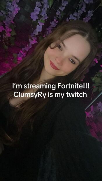 Full leaked Clumsy ori private onlyfans photo