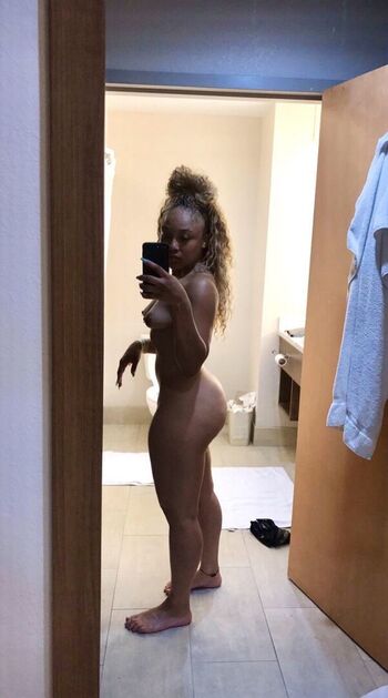 Full leaked Cocaine lorraine private onlyfans photo