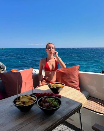 Full leaked Cocogenge private onlyfans photo