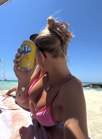 Full leaked Coliendk private onlyfans photo