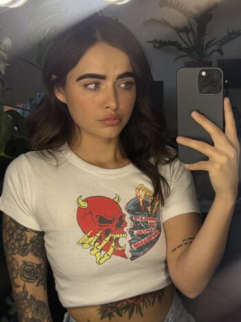 Full leaked Connnnobi private onlyfans photo