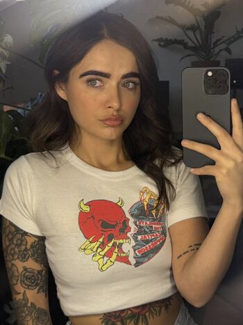 Full leaked Connnnobi private onlyfans photo