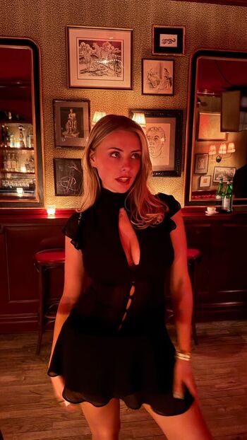 Full leaked Corinna kopf  page private onlyfans photo