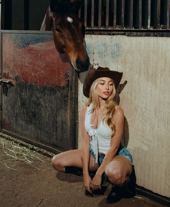 Full leaked Country girls private onlyfans photo