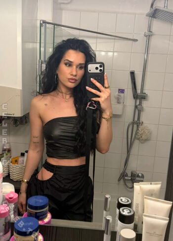 Full leaked Coupleontour private onlyfans photo