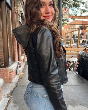 Full leaked Courtney sarault page private onlyfans photo