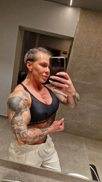 Full leaked Crazyxbody page private onlyfans photo