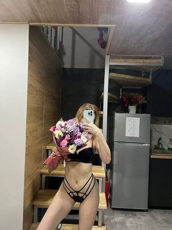 Full leaked Crystallandysh page private onlyfans photo