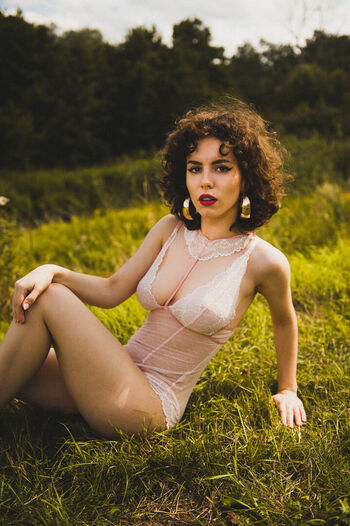 Full leaked Curlywiktoria private onlyfans photo