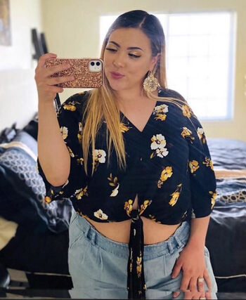 Full leaked Curvy goddesses page private onlyfans photo