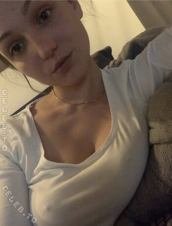 Full leaked Cutebella private onlyfans photo