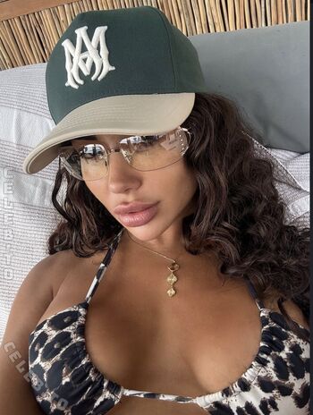 Full leaked Dadouofficial private onlyfans photo