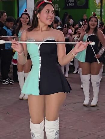 Full leaked Dafnealvaradooficial private onlyfans photo