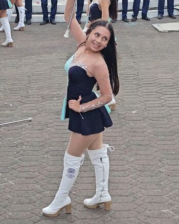 Full leaked Dafnealvaradooficial private onlyfans photo