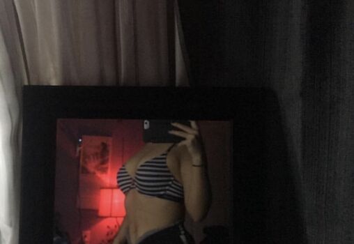 Full leaked Daisybegin private onlyfans photo