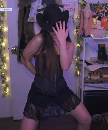 Full leaked Dalcompeach private onlyfans photo