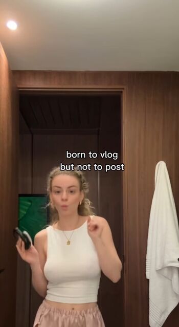 Full leaked Dalmalaluna private onlyfans photo