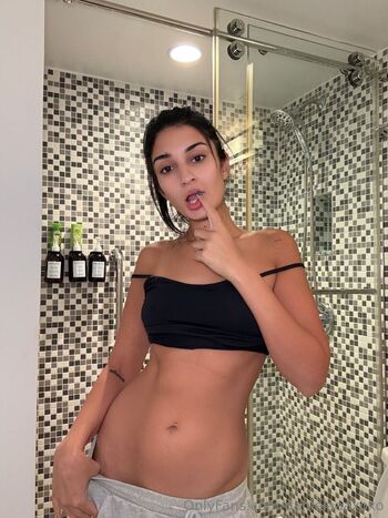 Full leaked Danielaaaxoxo private onlyfans photo