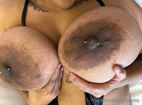 Full leaked Daniiroxxy private onlyfans photo