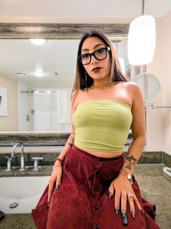 Full leaked Darlingmichelle private onlyfans photo