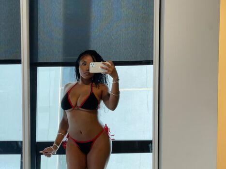 Full leaked Dashofkitty private onlyfans photo