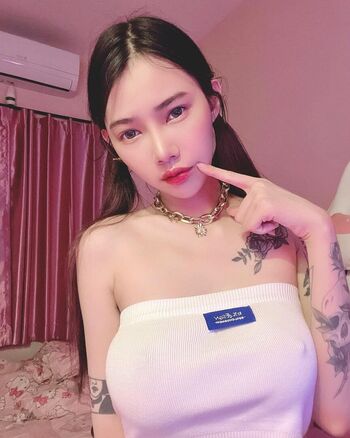 Full leaked Deardearrrii page private onlyfans photo