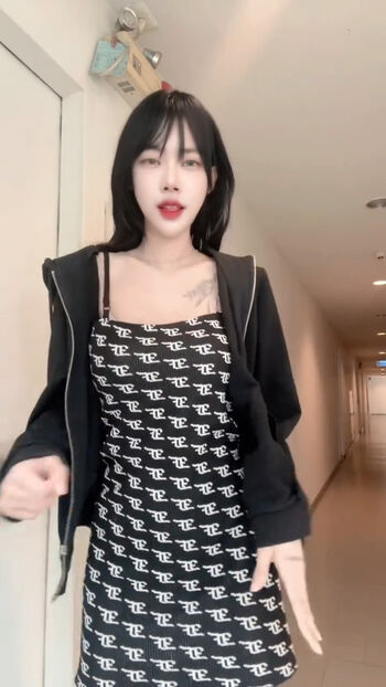 Full leaked Deardearrrii private onlyfans photo