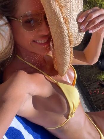 Full leaked Deborah secco  page private onlyfans photo