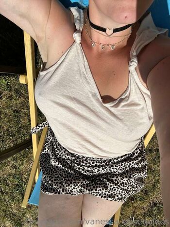 Full leaked Deepthroatvanessa private onlyfans photo