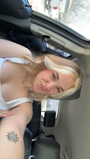 Full leaked Defnotdes private onlyfans photo