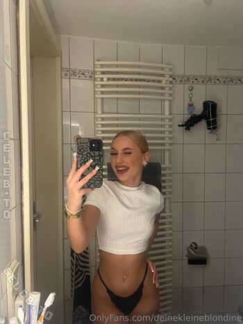 Full leaked Deinekleineblondine private onlyfans photo