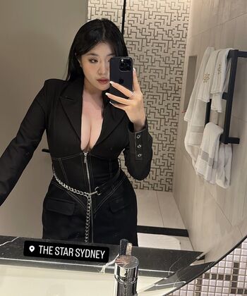 Full leaked Delia lyu private onlyfans photo