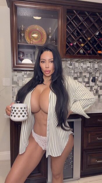 Full leaked Deliaxxoo private onlyfans photo