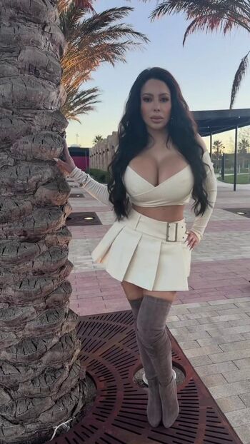 Full leaked Deliaxxoo private onlyfans photo