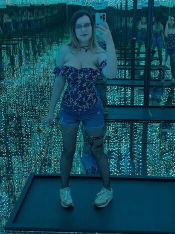 Full leaked Delimbre private onlyfans photo